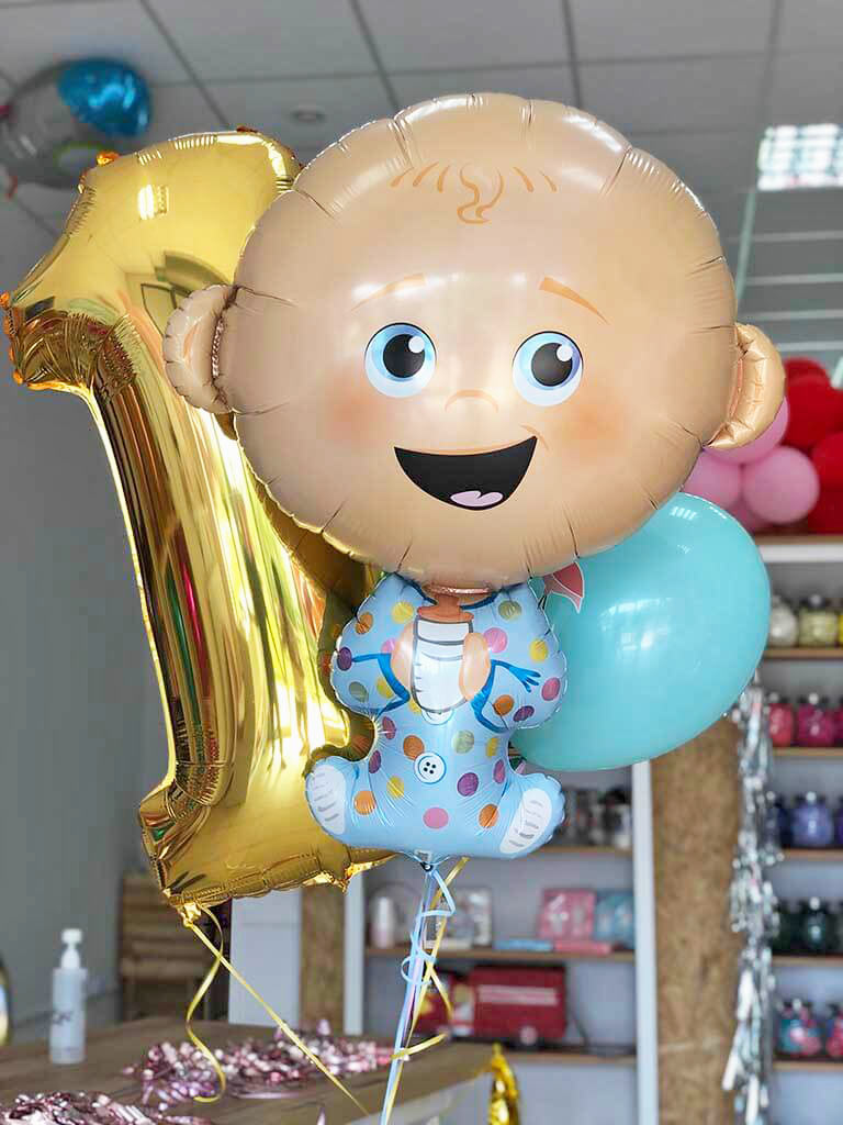 Balon z helem roczek chłopiec