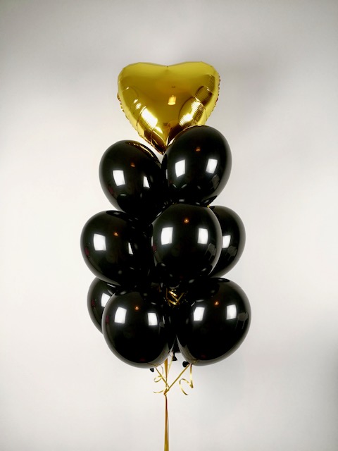 Bukiet czarnych balonów ze złotym sercem