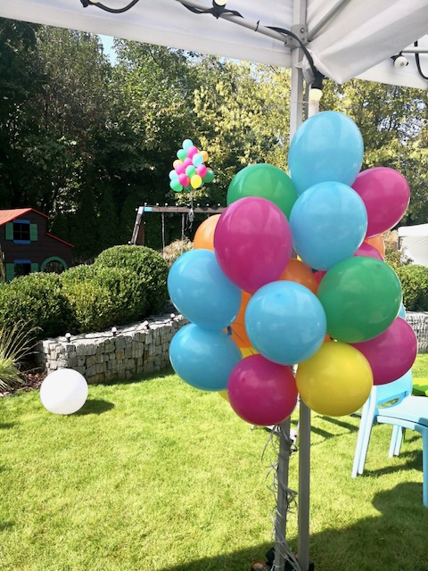 Bukiet kolorowych balonów z helem