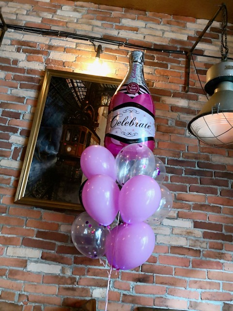 Balony szampan i bukiet różowych balonów