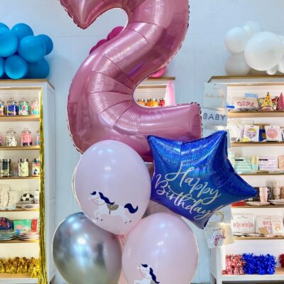 Bukiet balonów z konikiem, niebieska gwiazdka Happy Birthday